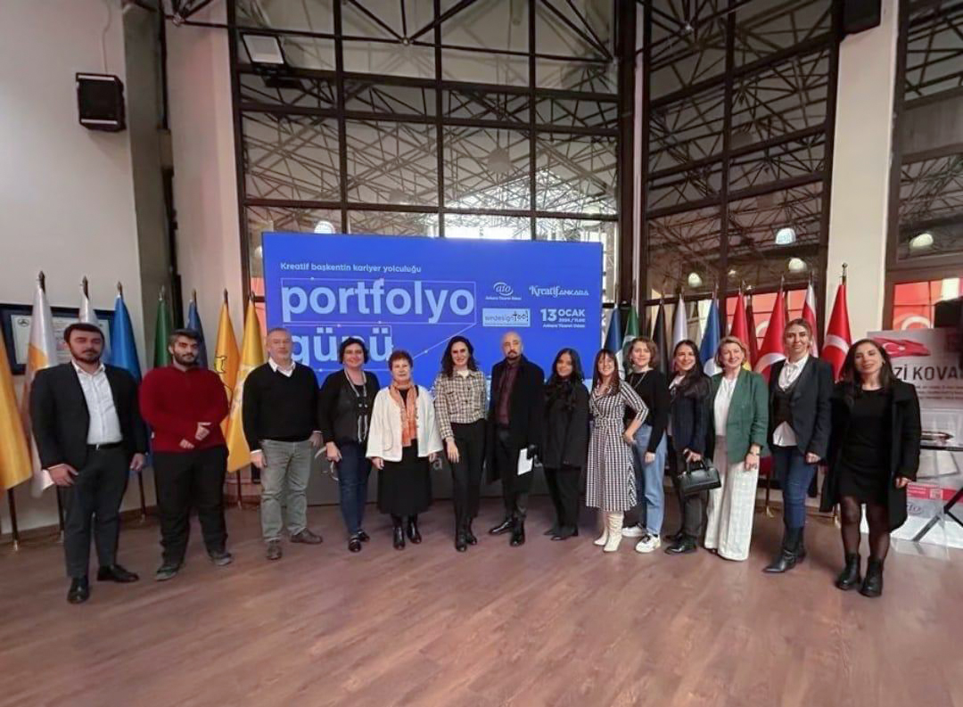 Ankara Medipol Üniversitesi İletişim Fakültesi öğrencileri Ankara Ticaret Odası'nda gerçekleştirilen Portfolyo Günlerine katıldı.